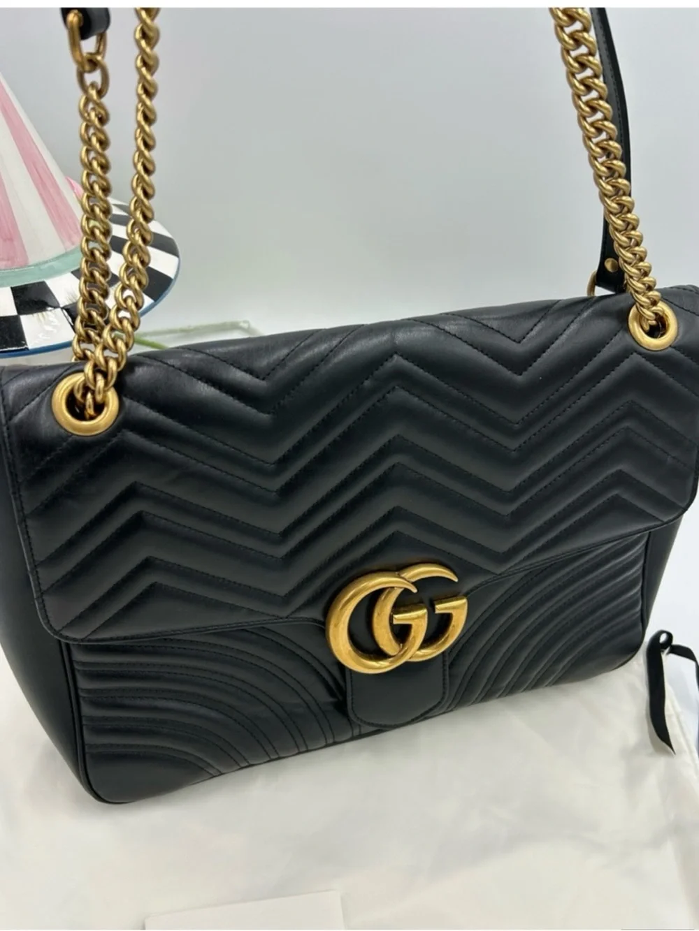 Women's Gucci large GG shoulder bag made in Italy